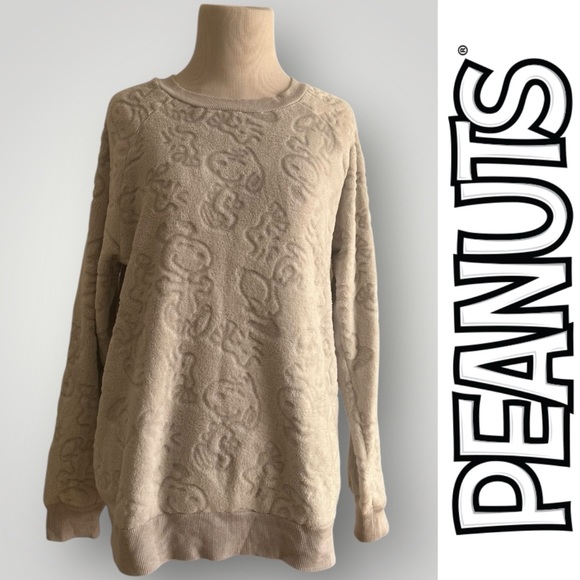 Peanuts Tops - Peanuts Snoopy Light Grey Crew Neck Sweatshirt,‎ Size S, MSRP $37